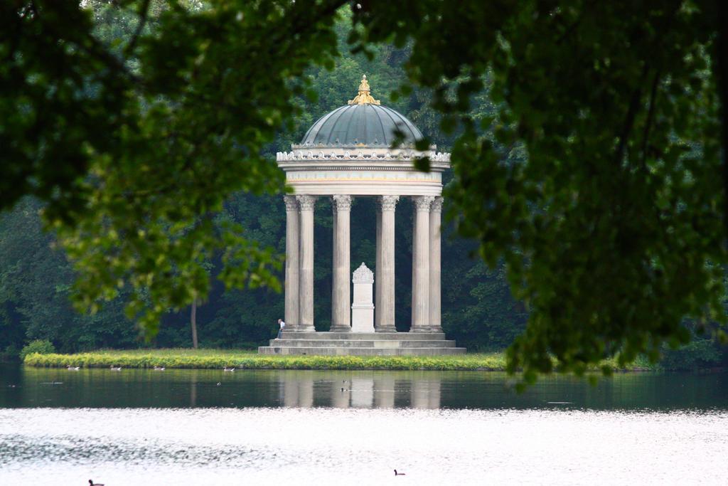 Laimer Hof Am Schloss Nymphenburg München Kültér fotó